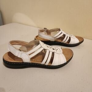 Clarks Women's Sz 8.5 Leisa Janna Sandal White Leather Strappy Boho Comfort Sole